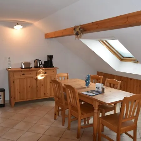 Duplex 3 Pieces 6 Pers Sous Les Toits Avec Balcon Et Garage - - Fr-1-266-163