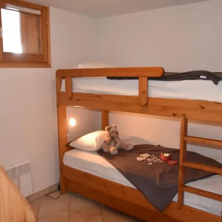 Apartment Duplex 3 Pieces 6 Pers Sous Les Toits Avec Balcon Et Garage - - Fr-1-266-163 Montgenevre